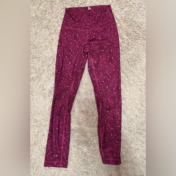 Lululemon Pink Spotted Leggings Like New 4 Gym Work Out Pants Yoga - Picture 8 of 8